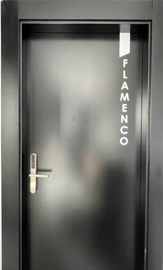 Flamenco Modern & Luxury Apartment Malaga Bagian luar foto